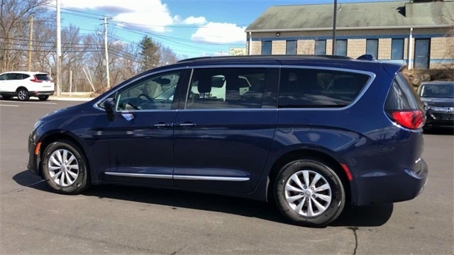 2017 Chrysler Pacifica Touring L in Albany, NY - Lia Auto Group