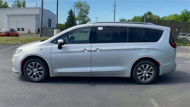 2023 Chrysler Pacifica Pinnacle in Albany, NY - Lia Auto Group
